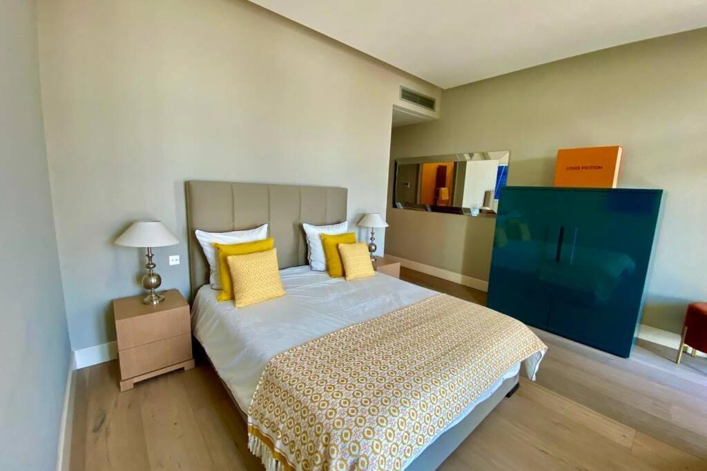 Villa Denise Cannes Croisette, Luxury sea-view apt * Cannes