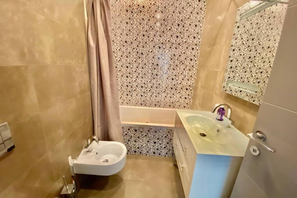 Villa Denise Cannes Croisette, Luxury sea-view apt Cannes